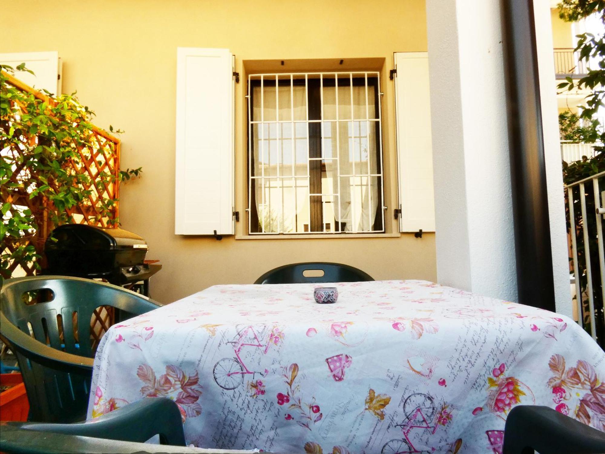 Casa Vacanze Sabrina 波尔佩纳泽德尔加尔达 外观 照片